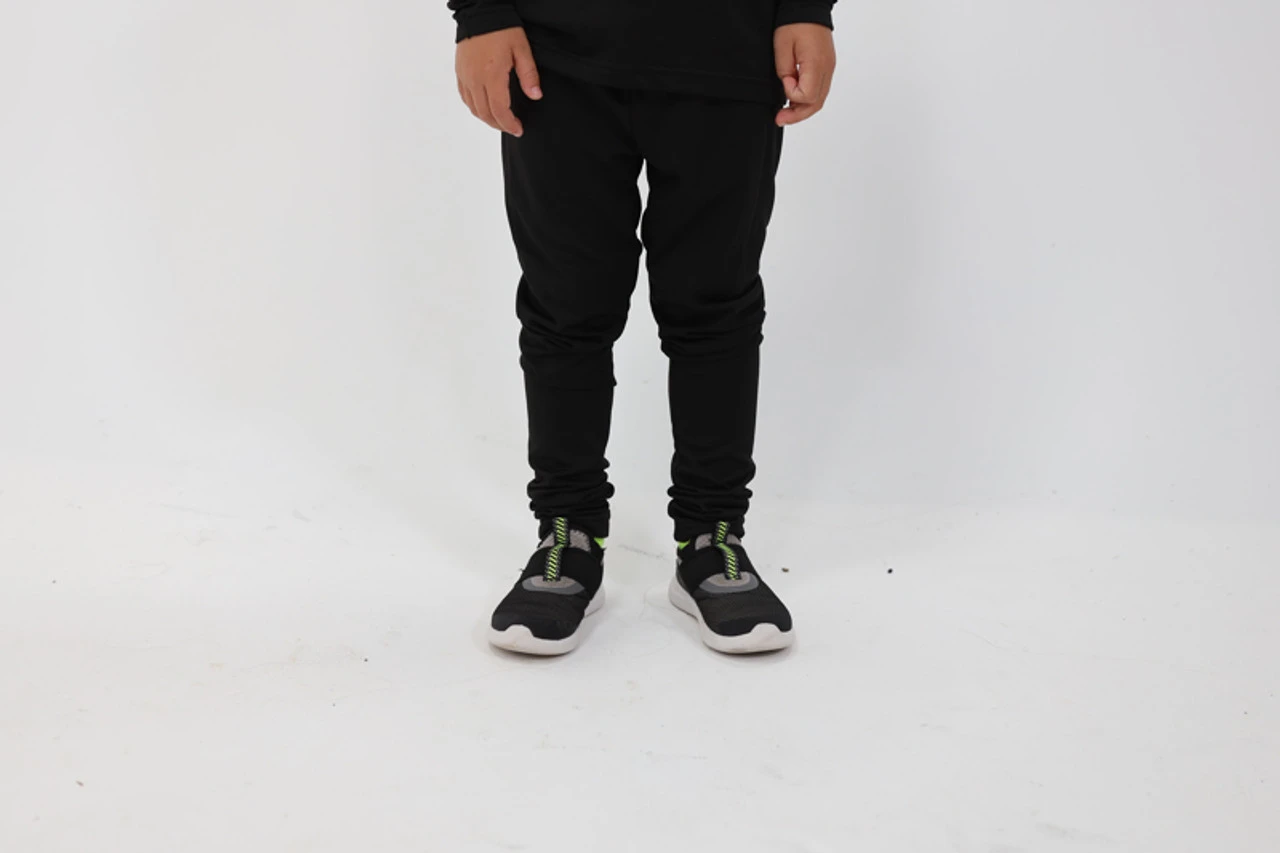C.W Hart Youth Black Baselayer Set - Image 4